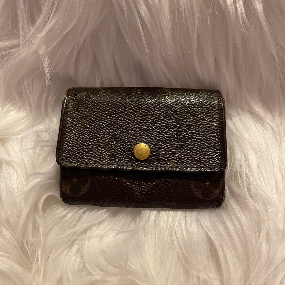 Louis Vuitton coin pouch